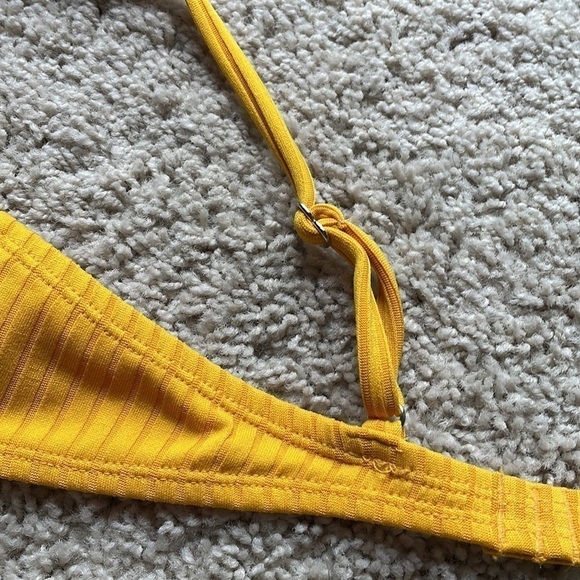 Xhilaration M yellow adjustable bikini top - Picture 9 of 11